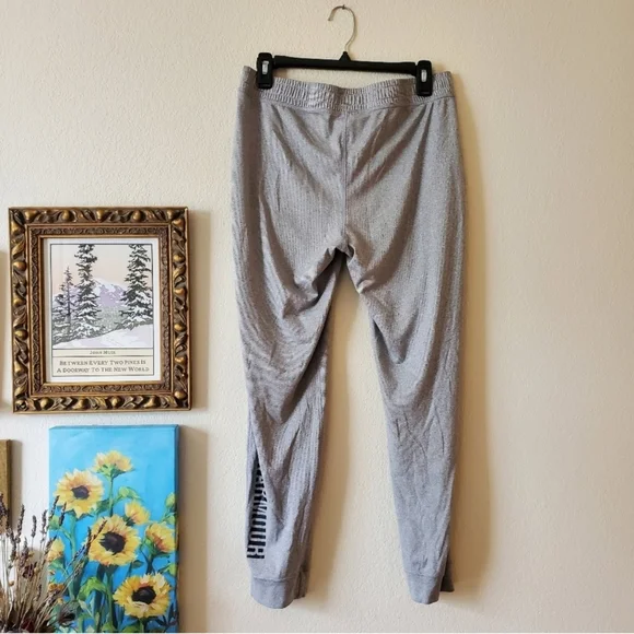 Under Armour Joggers 🌻 - Picture 2 of 4